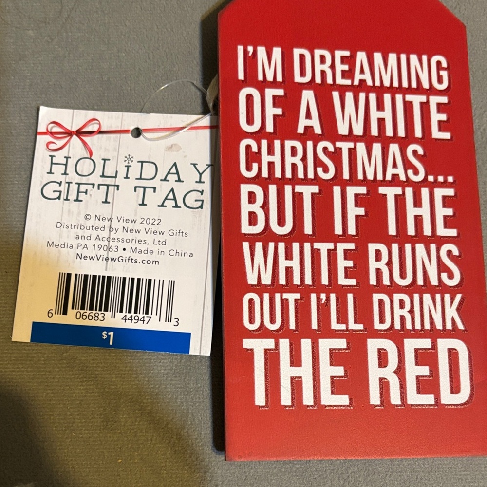 1 CASE of Red and White Holiday Gift Tags (72 in Total)